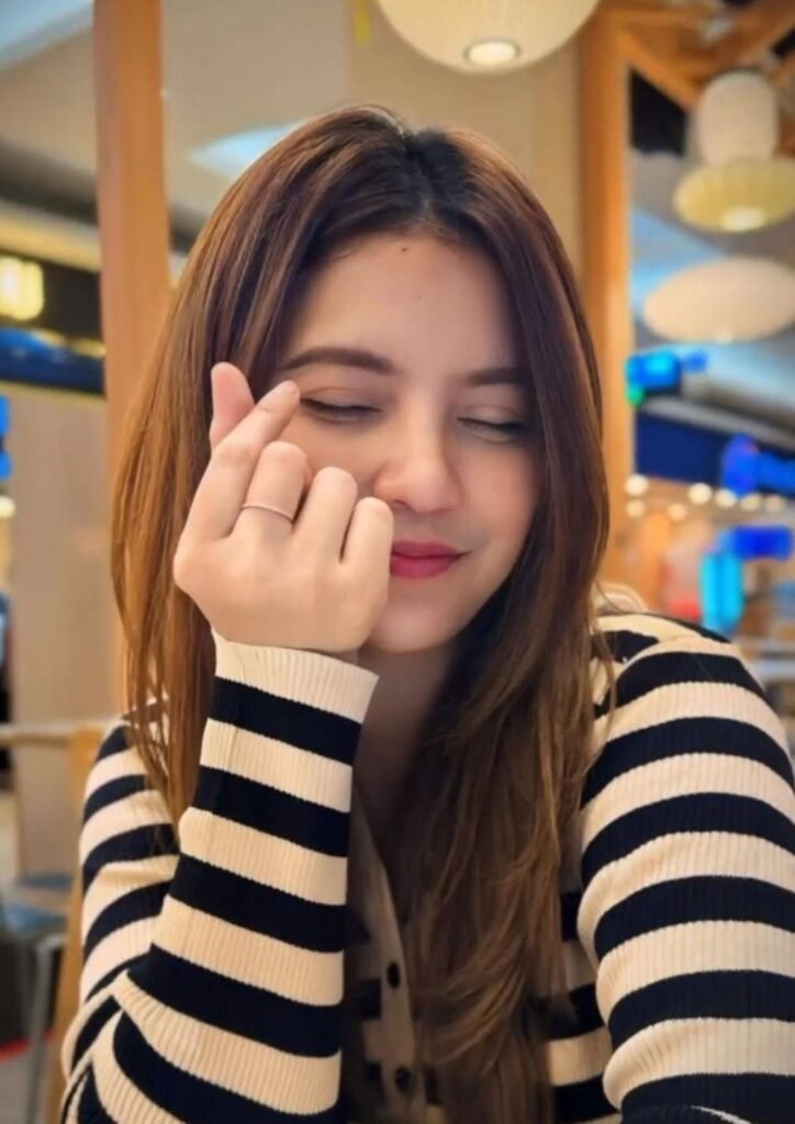 Girl Photo Dp